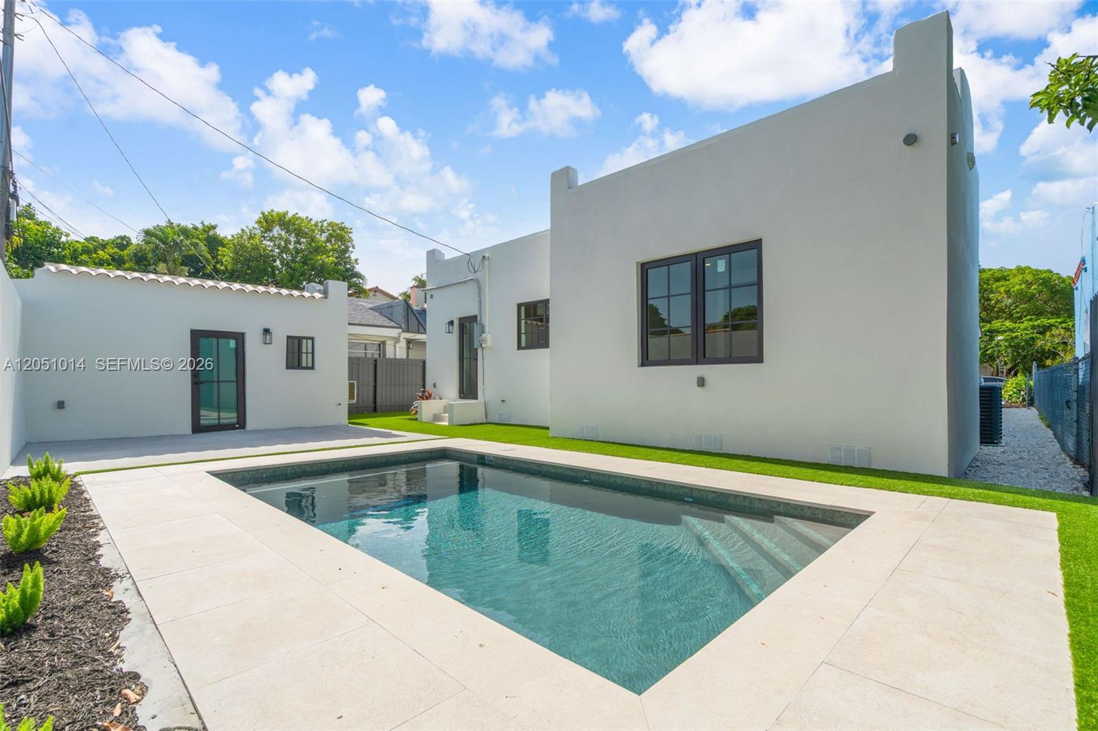 1760 SW 16th Ter