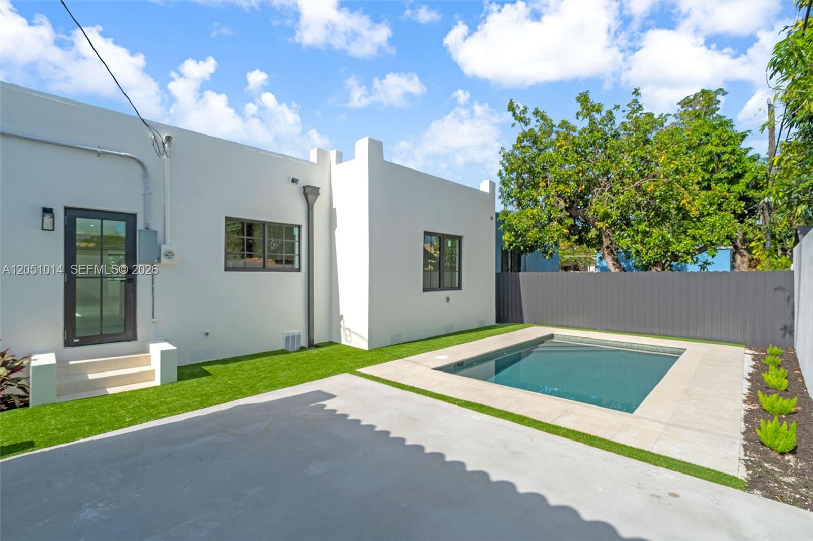 1760 SW 16th Ter