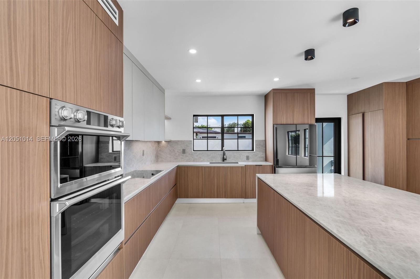 1760 SW 16th Ter