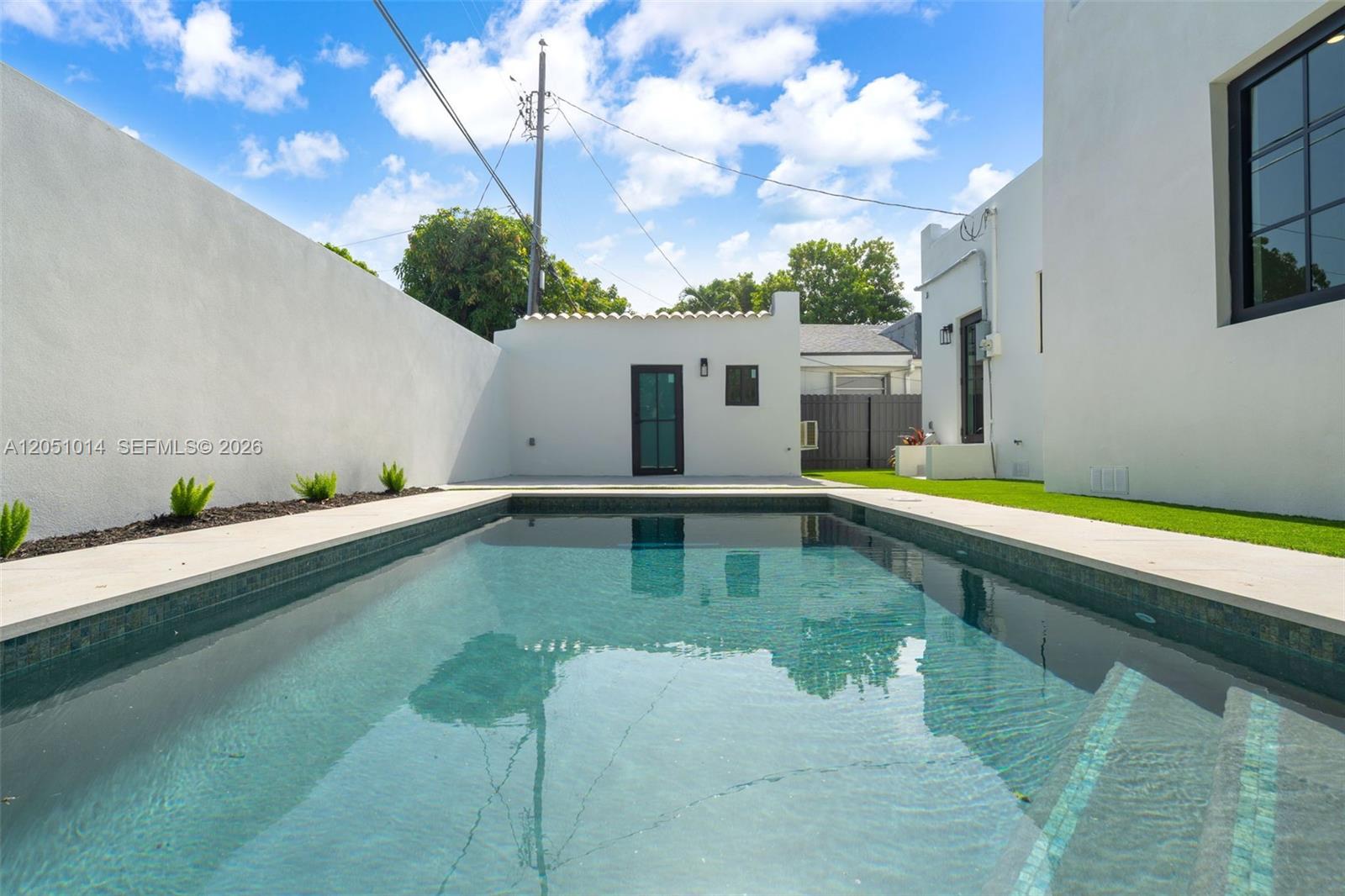 1760 SW 16th Ter