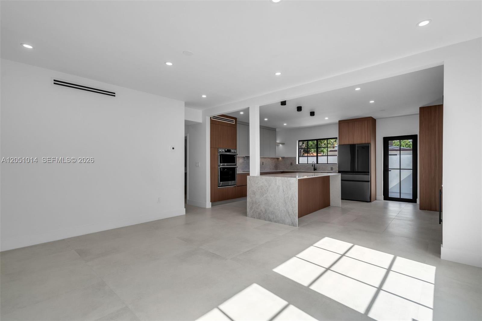 1760 SW 16th Ter
