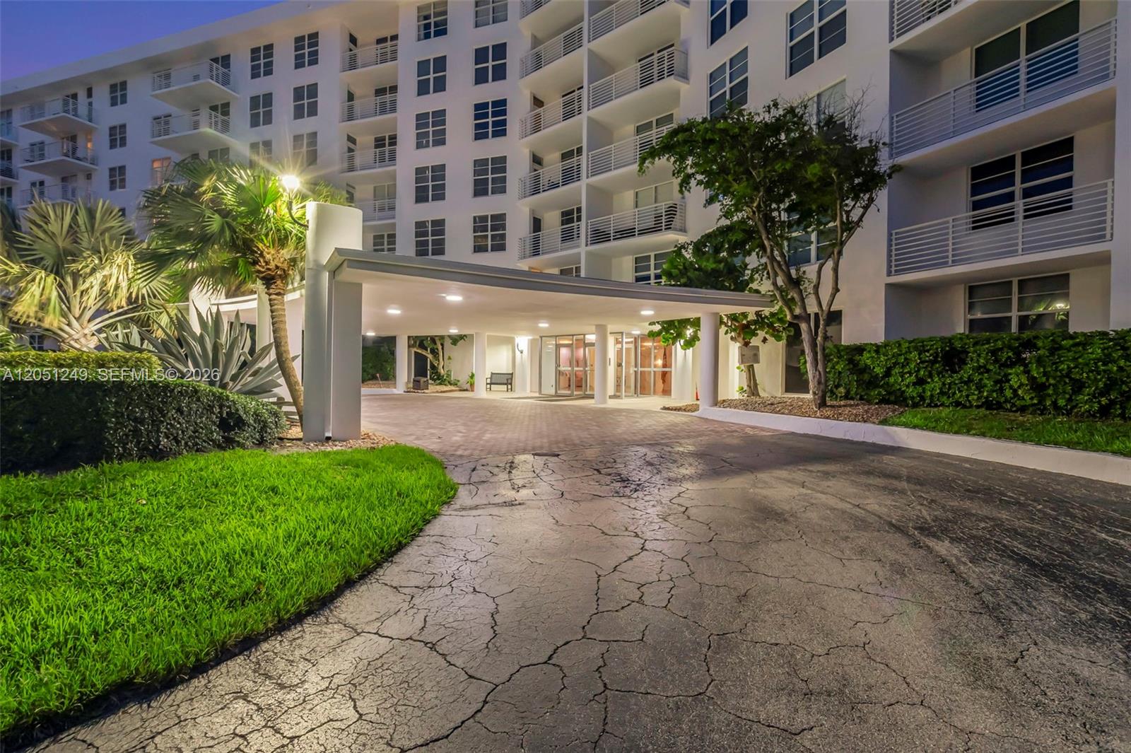 2851 S Ocean Blvd # 4M