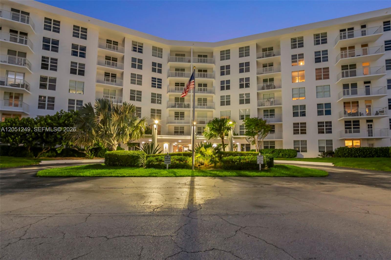 2851 S Ocean Blvd # 4M