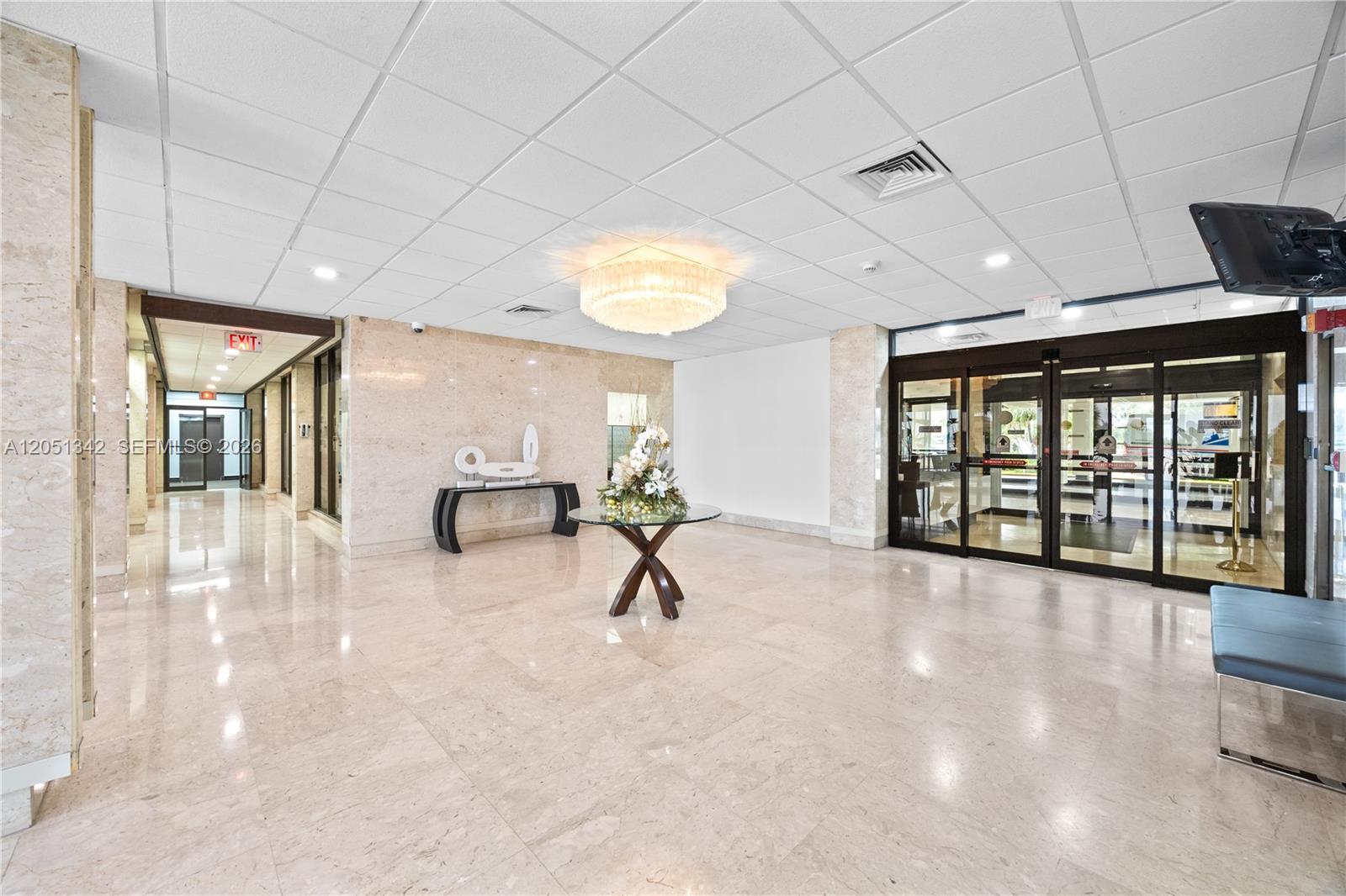 300 Bayview Dr # 903