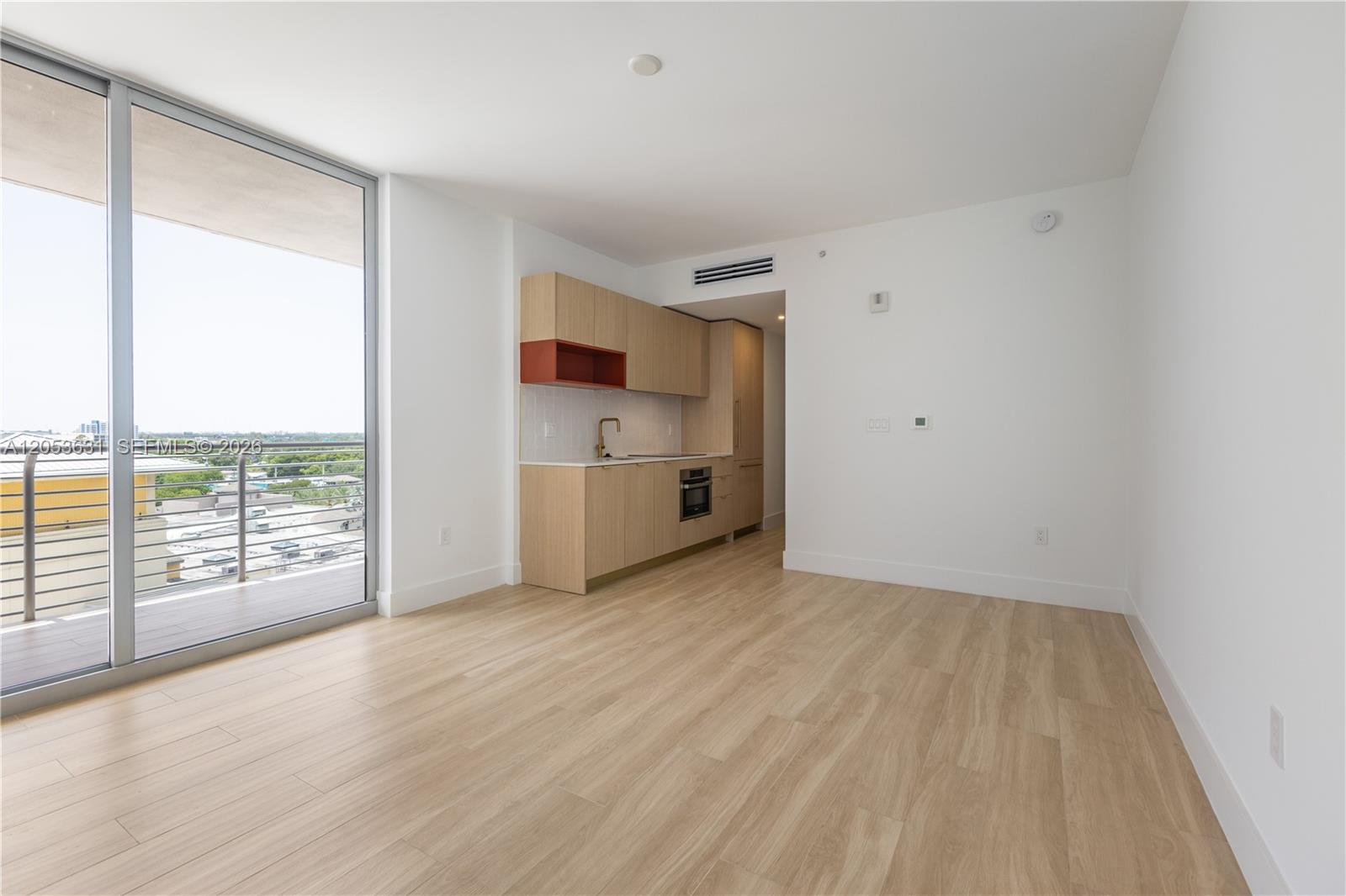 90 NE 32nd ST # 815