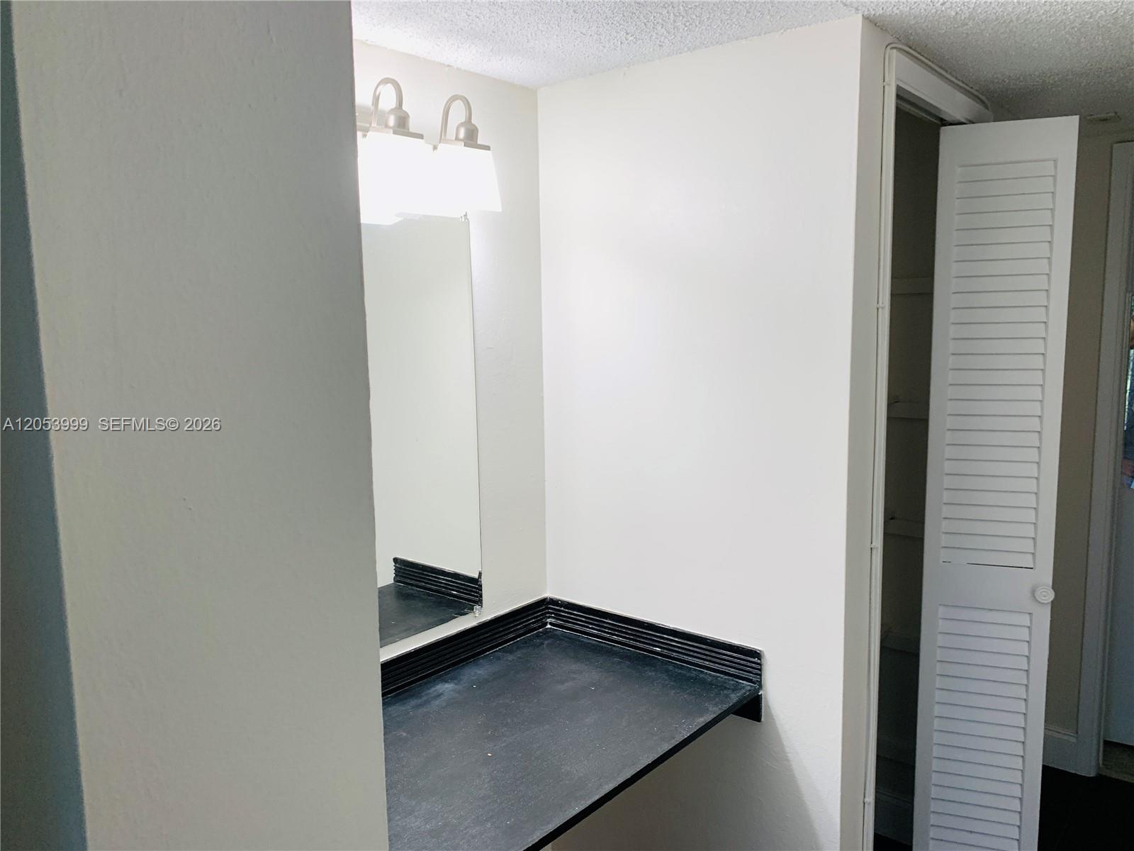 2850 N Palm Aire Dr # 404