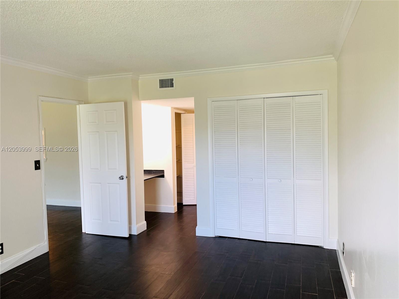 2850 N Palm Aire Dr # 404