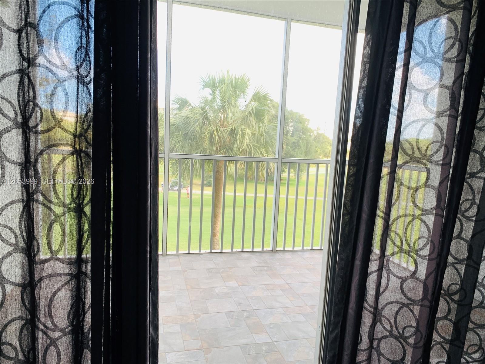 2850 N Palm Aire Dr # 404