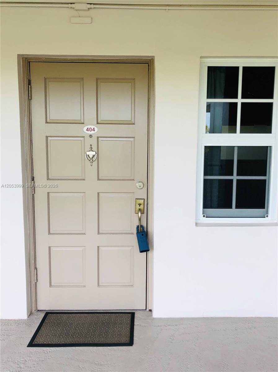 2850 N Palm Aire Dr # 404