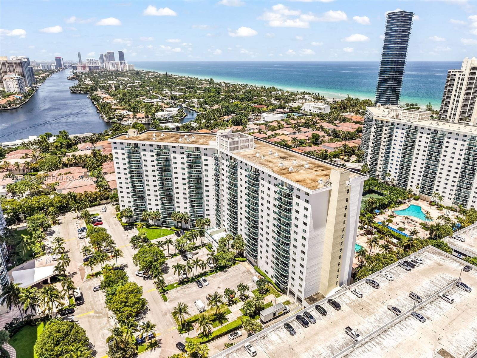 19380 Collins Ave # 1423