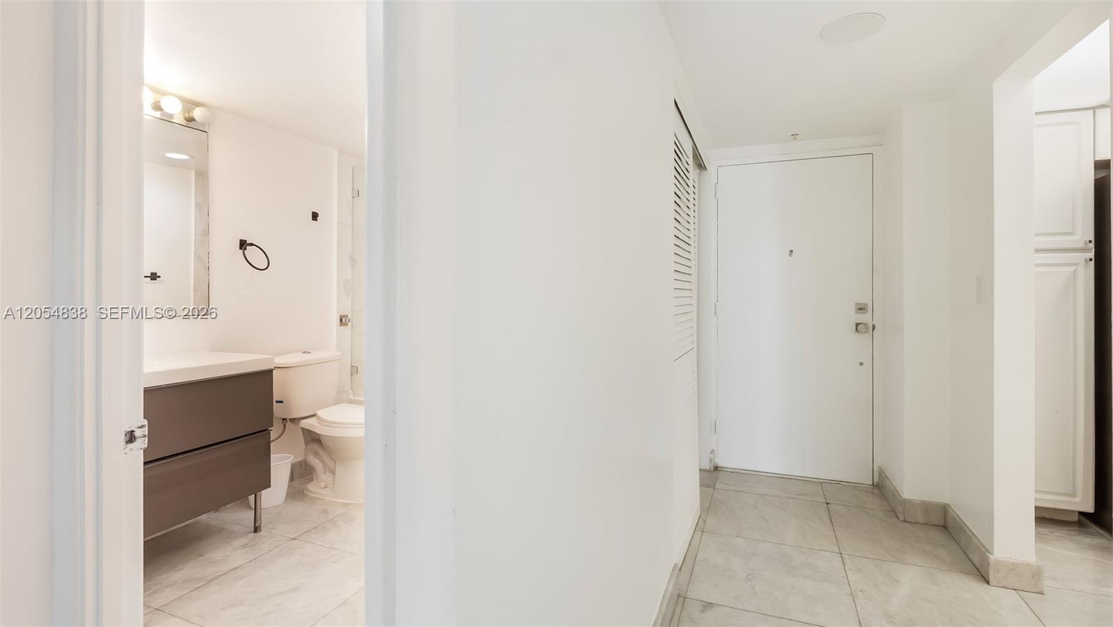 19380 Collins Ave # 1423