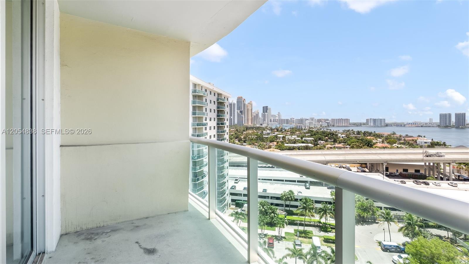 19380 Collins Ave # 1423