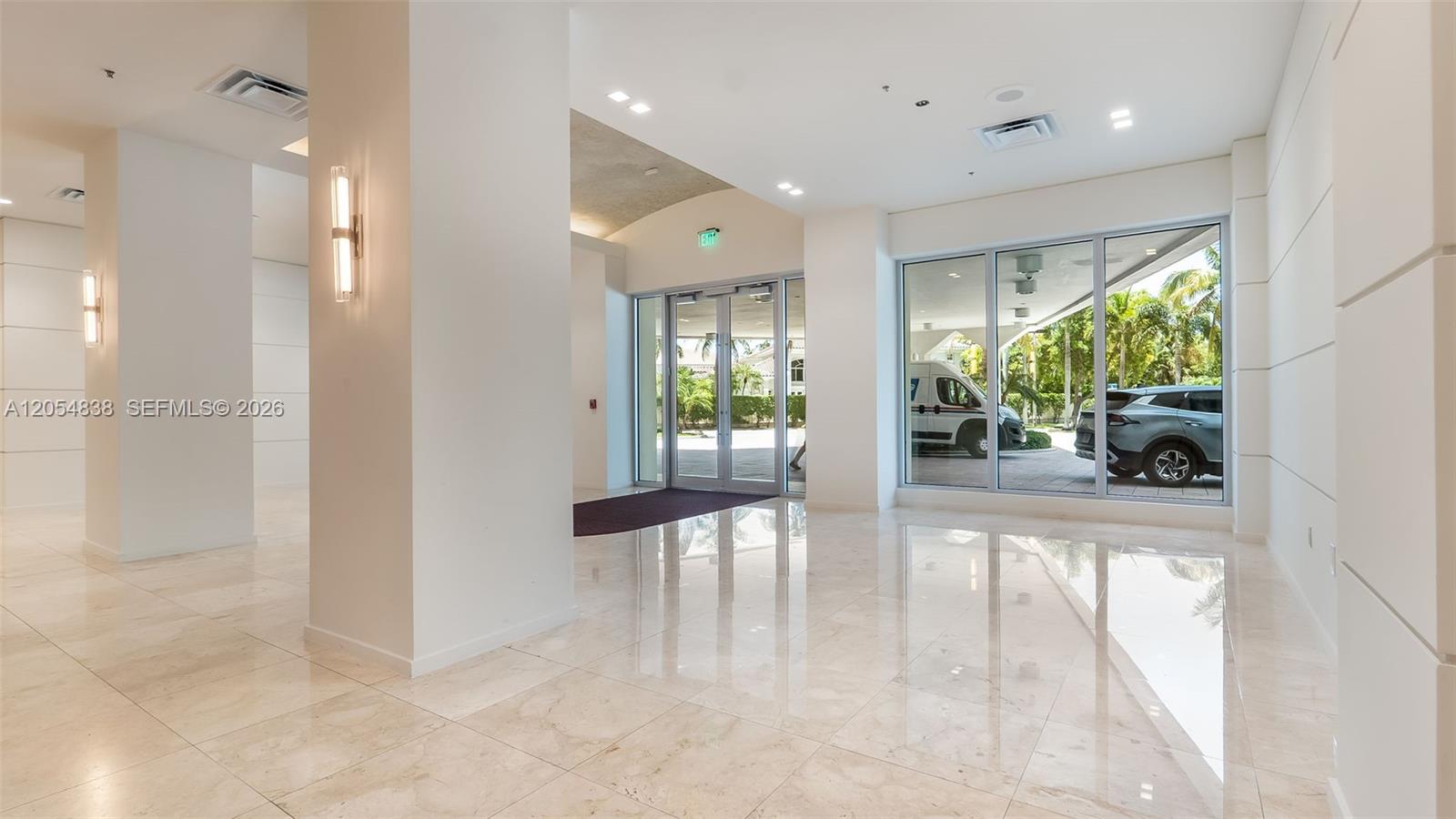 19380 Collins Ave # 1423