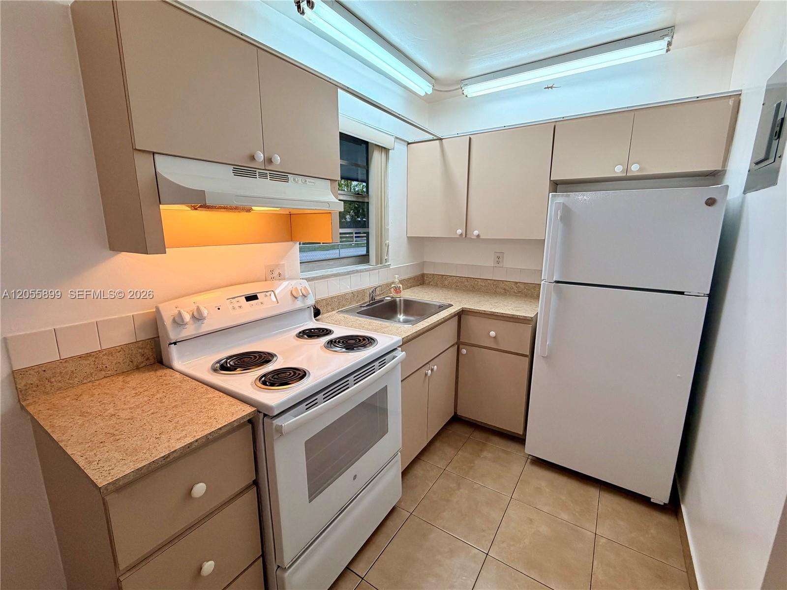 1502 N 57th Ter # 1502