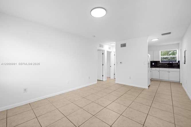 573 NE 82nd St # 5