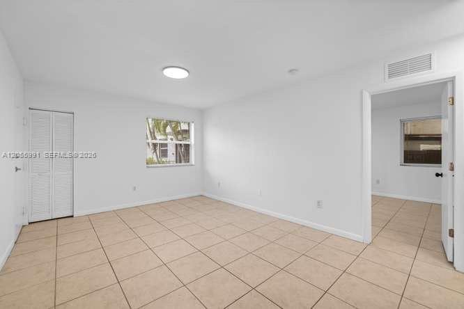 573 NE 82nd St # 5