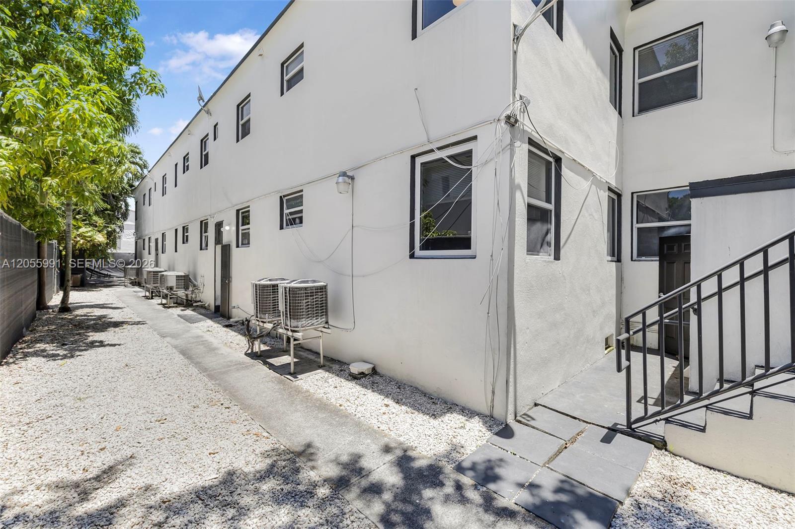 573 NE 82nd St # 5