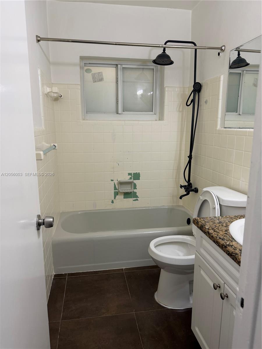 520 NE 82nd Ter # 1