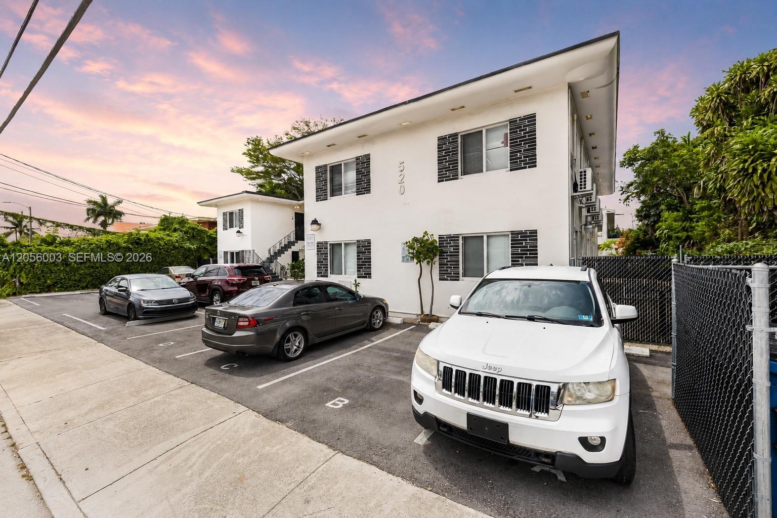 520 NE 82nd Ter # 1