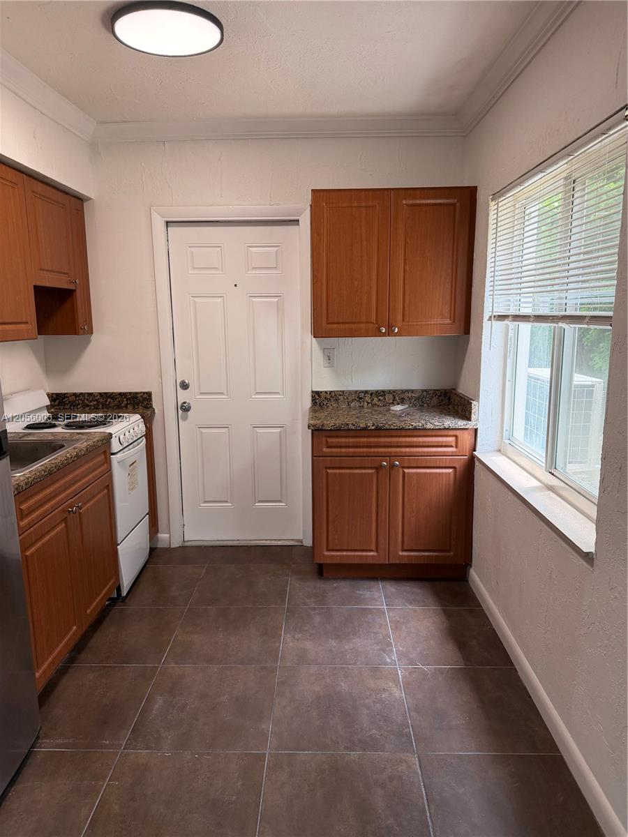 520 NE 82nd Ter # 1