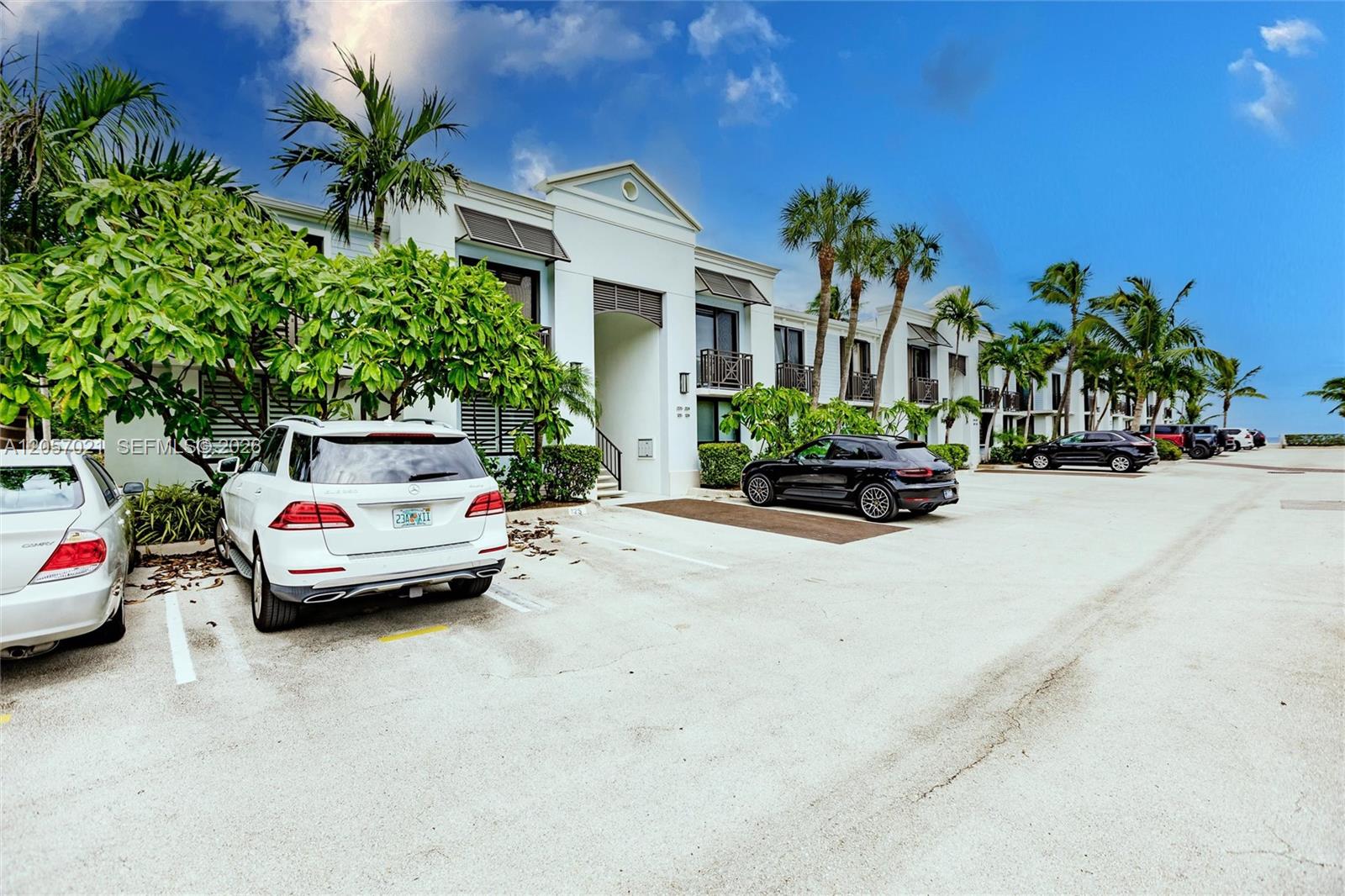 1586 S Ocean Ln # 125