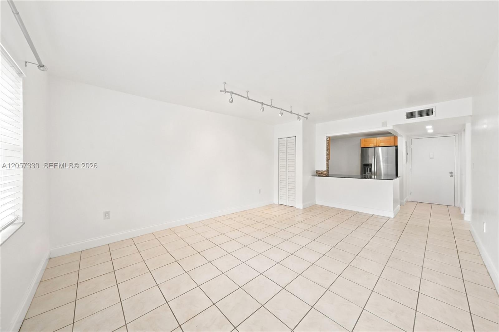 4384 NW 9th Ave # 1D Unit: 19-1D