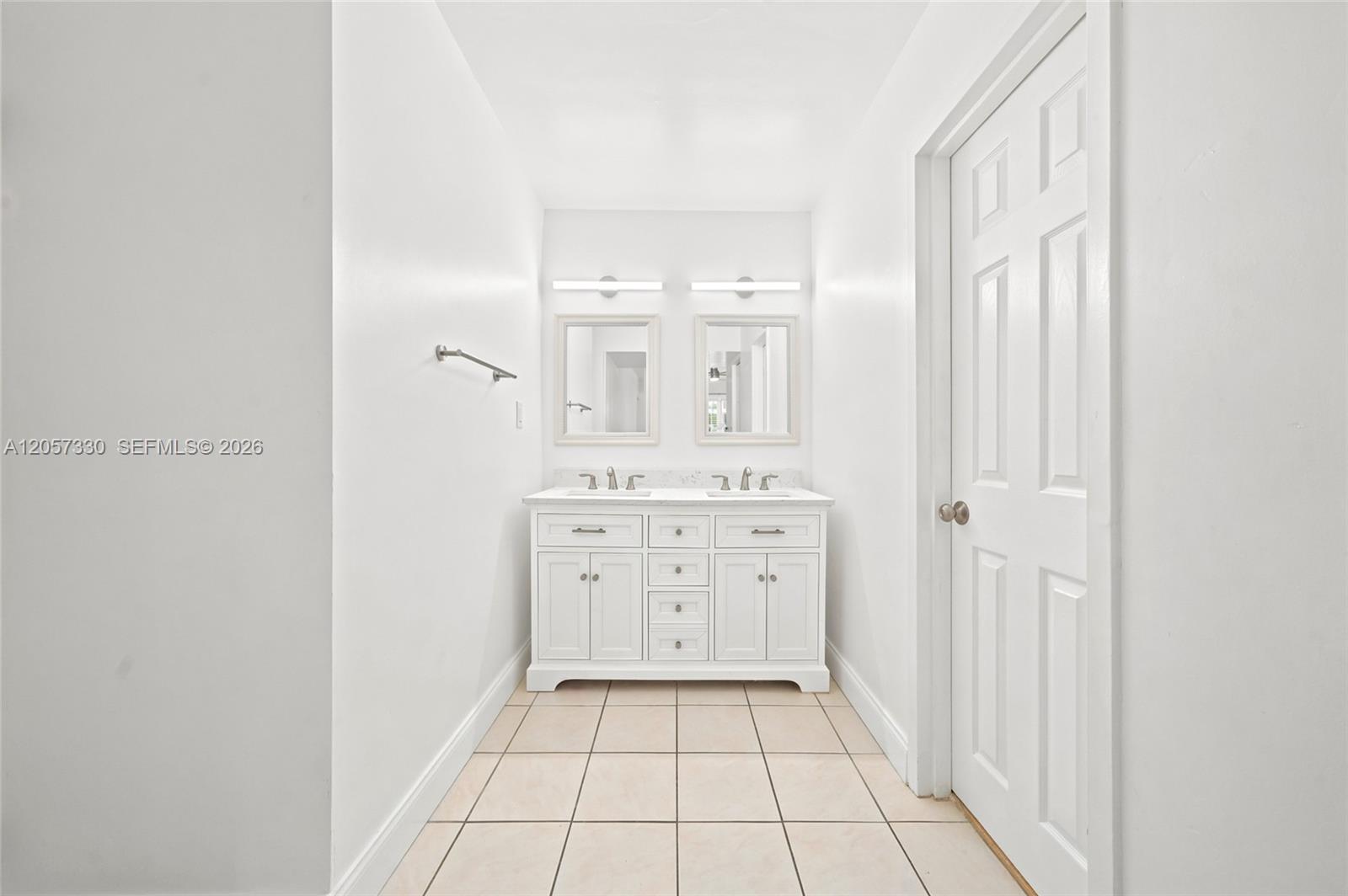 4384 NW 9th Ave # 1D Unit: 19-1D