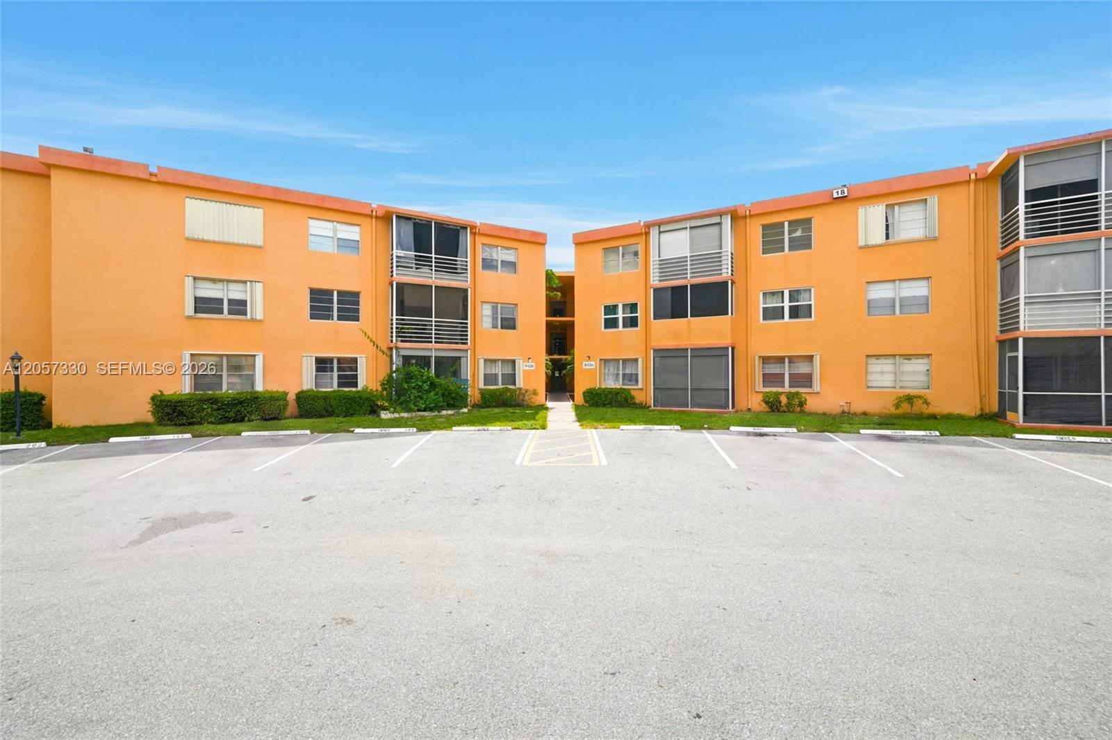 4384 NW 9th Ave # 1D Unit: 19-1D