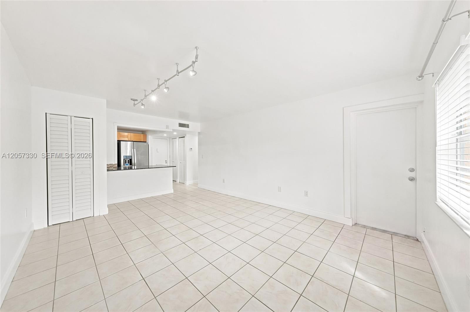 4384 NW 9th Ave # 1D Unit: 19-1D