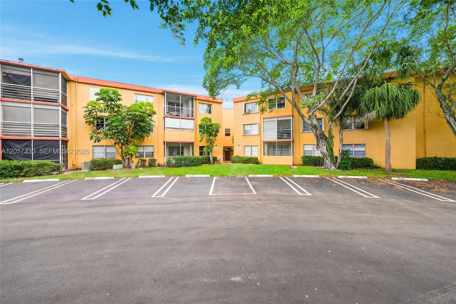 4384 NW 9th Ave # 1D Unit: 19-1D