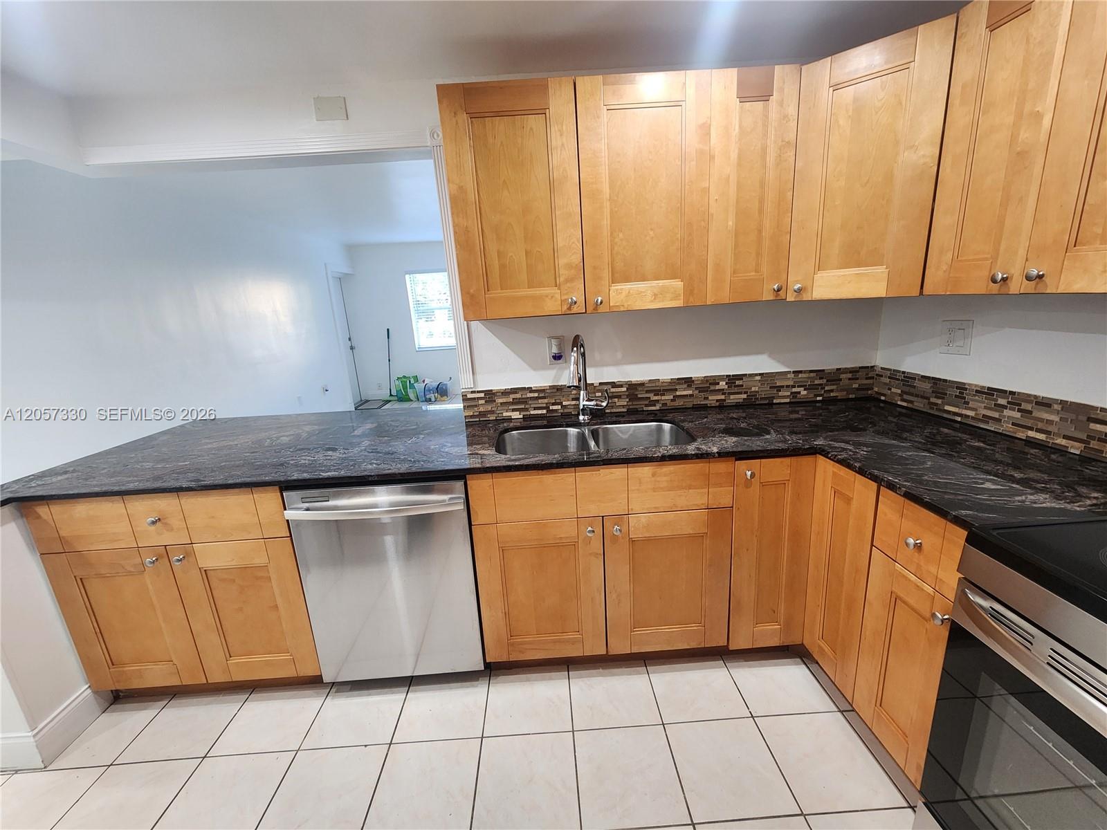 4384 NW 9th Ave # 1D Unit: 19-1D