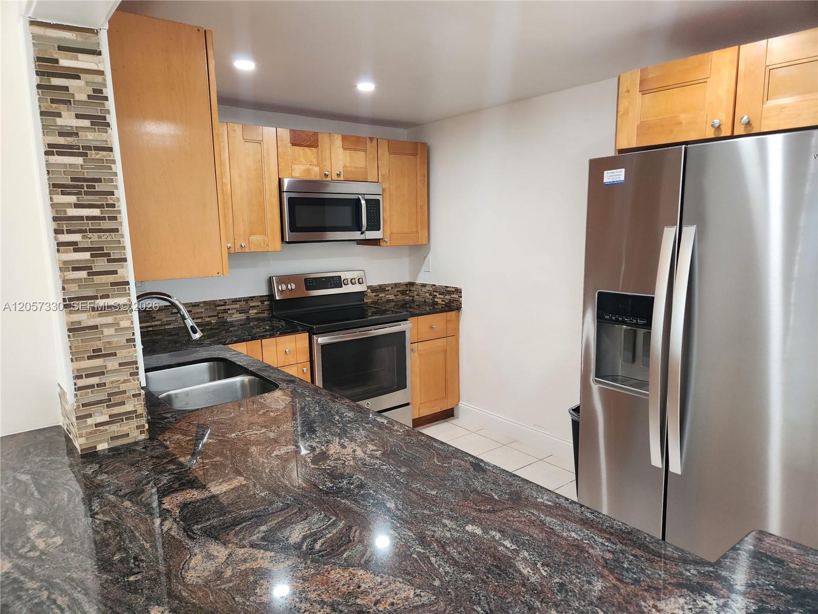 4384 NW 9th Ave # 1D Unit: 19-1D