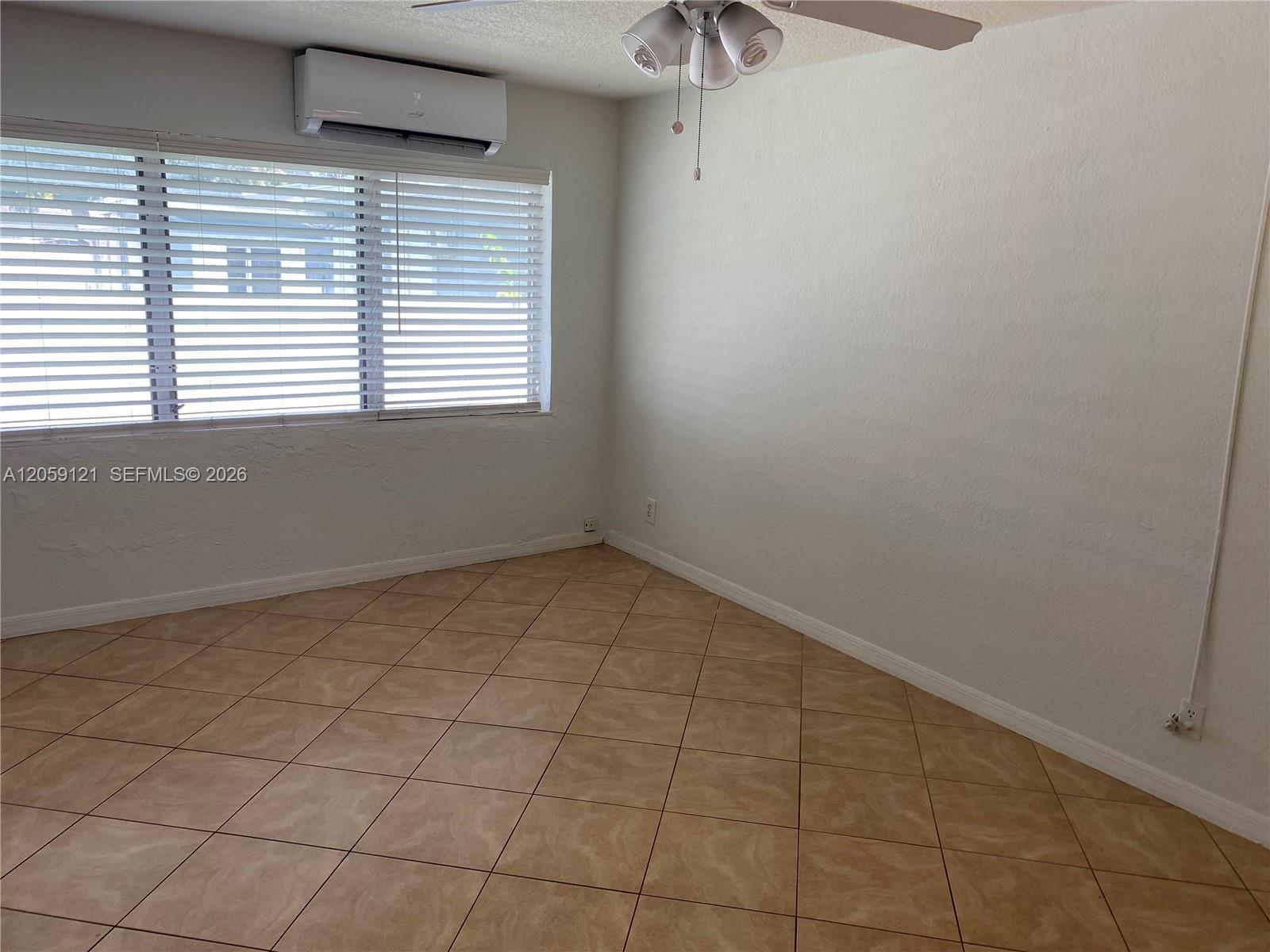 5616 Arthur St Unit: South