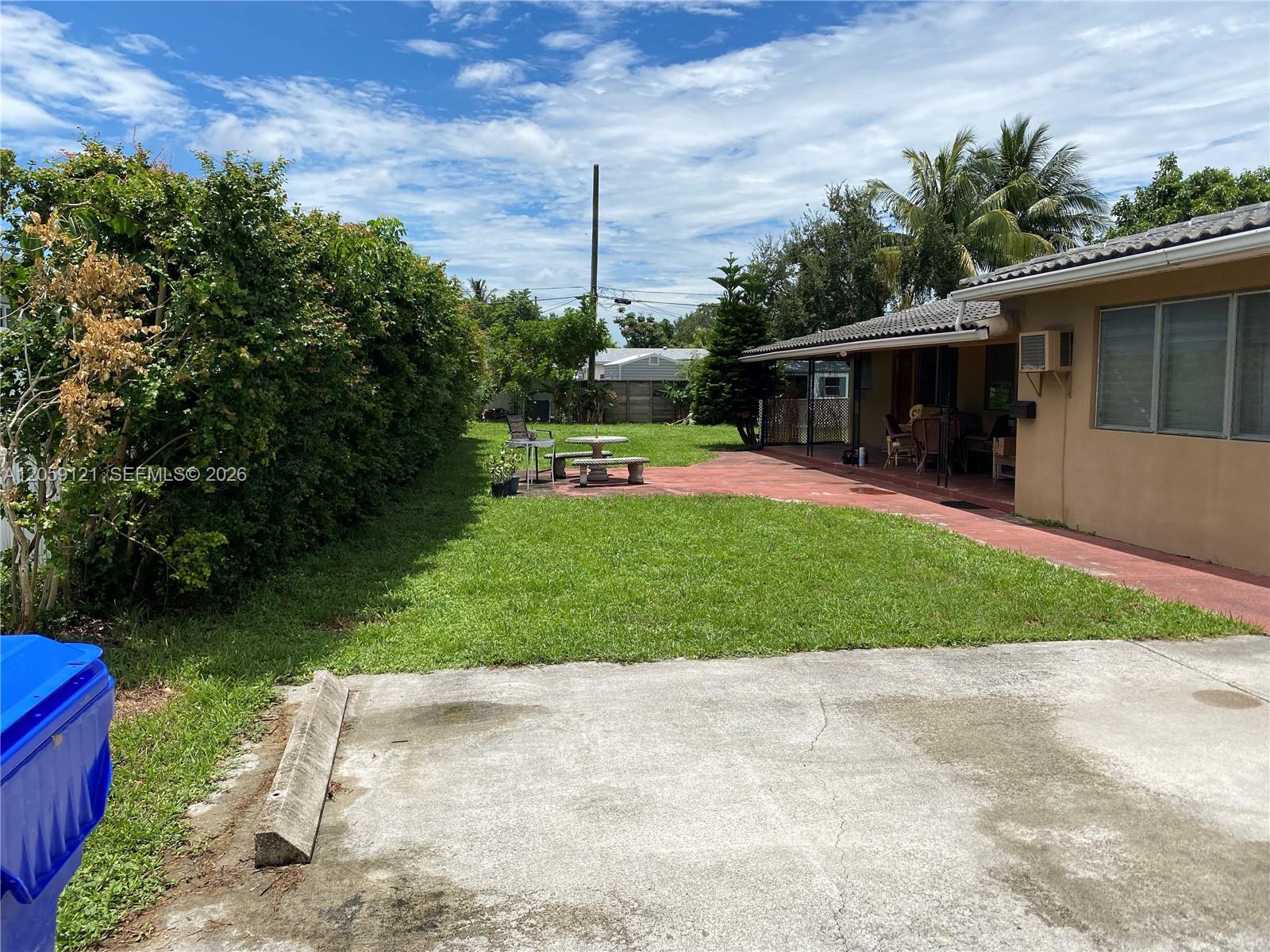 5616 Arthur St Unit: South