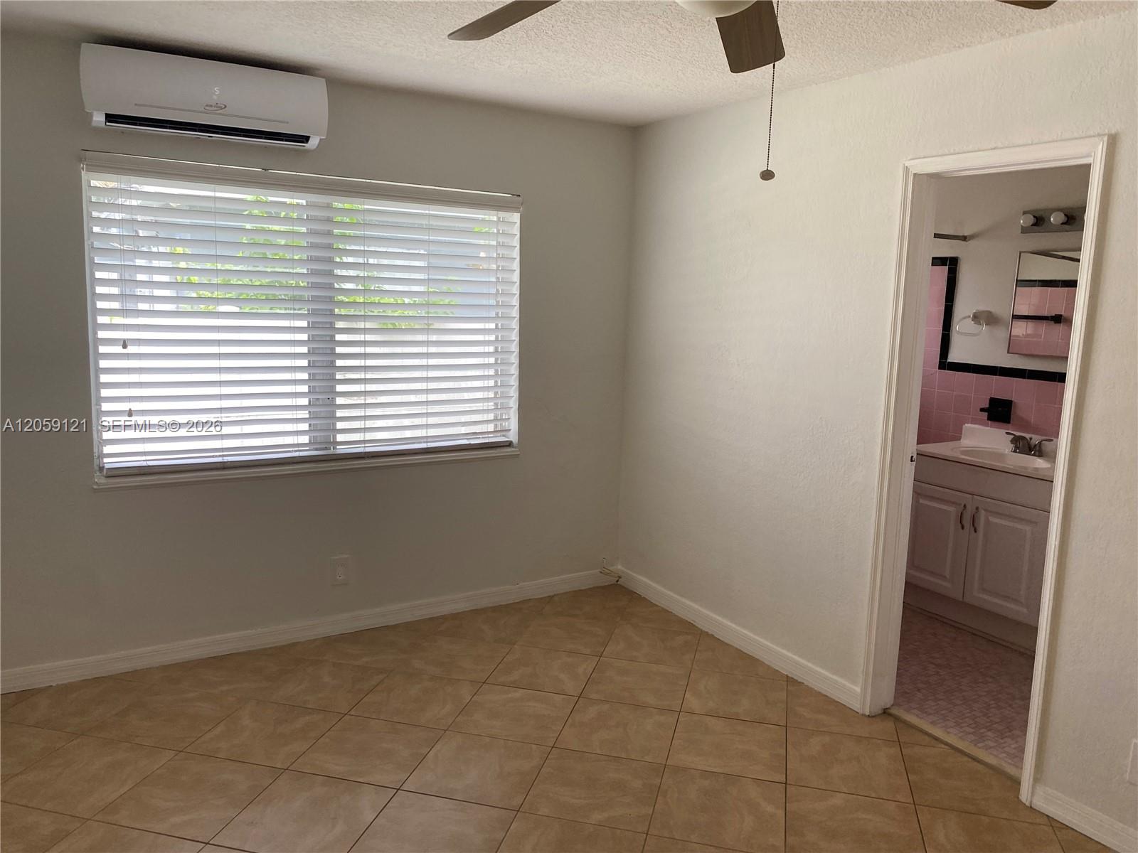 5616 Arthur St Unit: South
