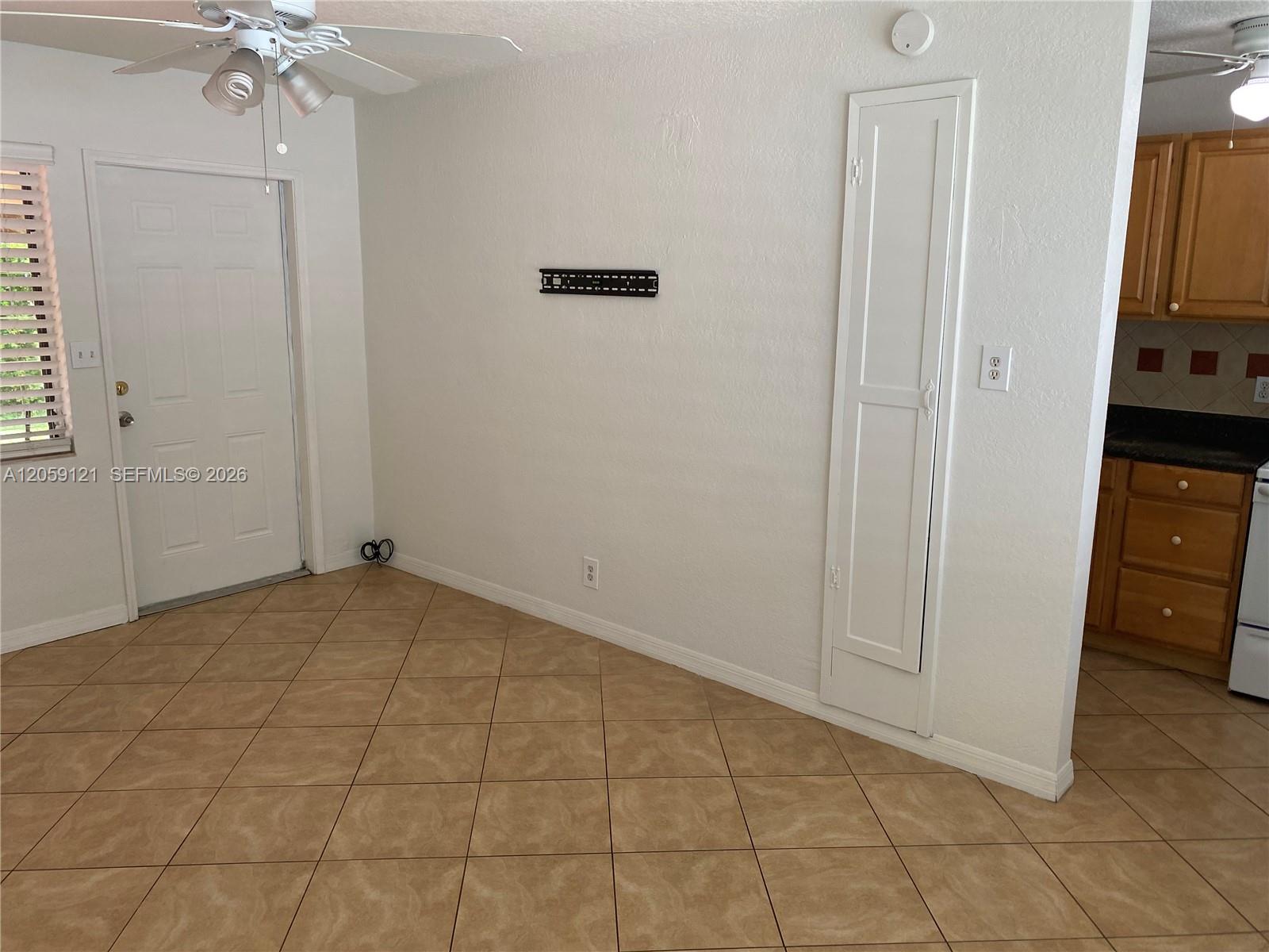 5616 Arthur St Unit: South