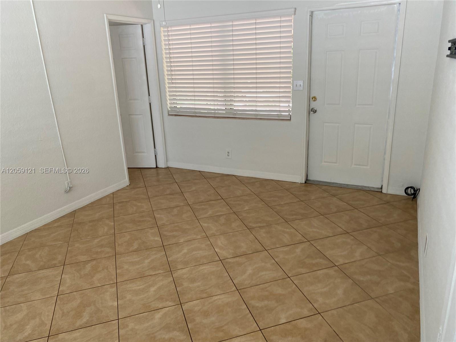 5616 Arthur St Unit: South