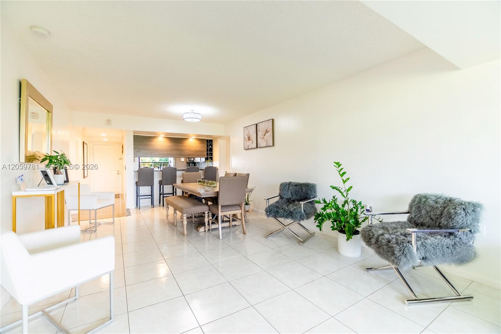 1508 S WHITEHALL # 206
