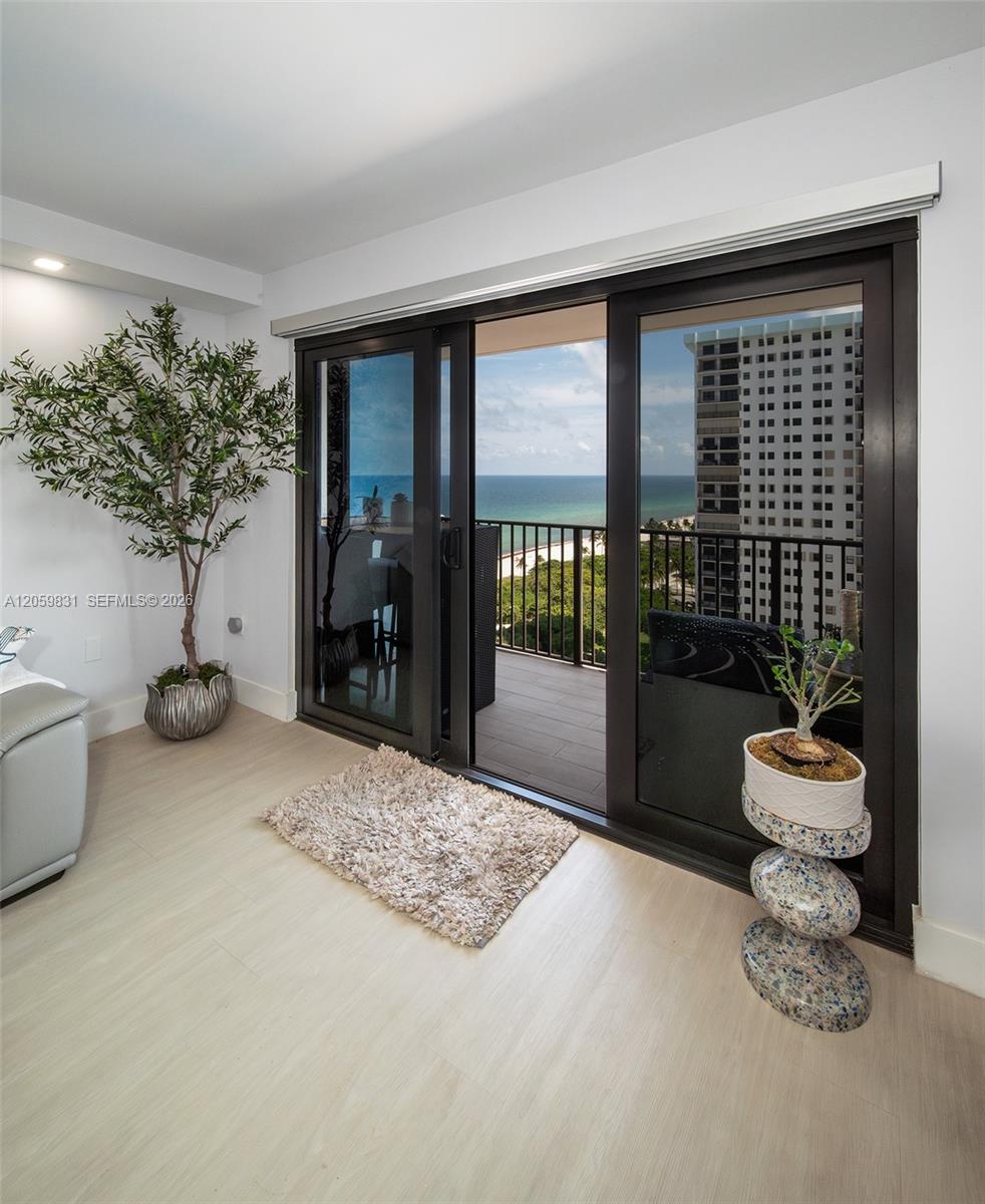 1201 S Ocean Drive # 1703N