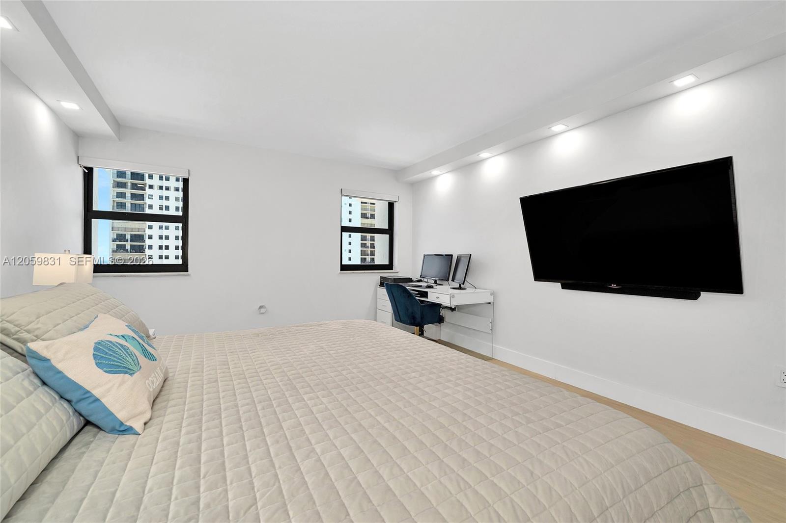 1201 S Ocean Drive # 1703N