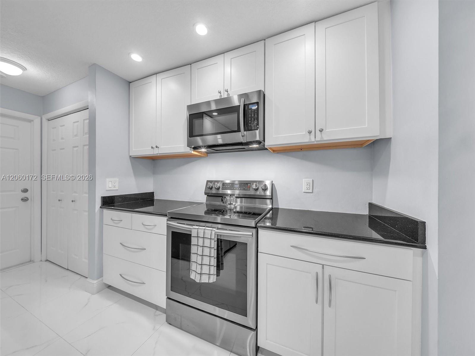 1221 NW 45th St