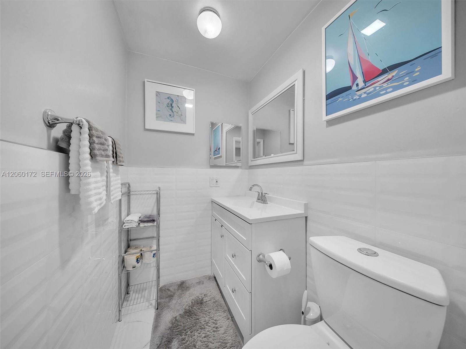 1221 NW 45th St