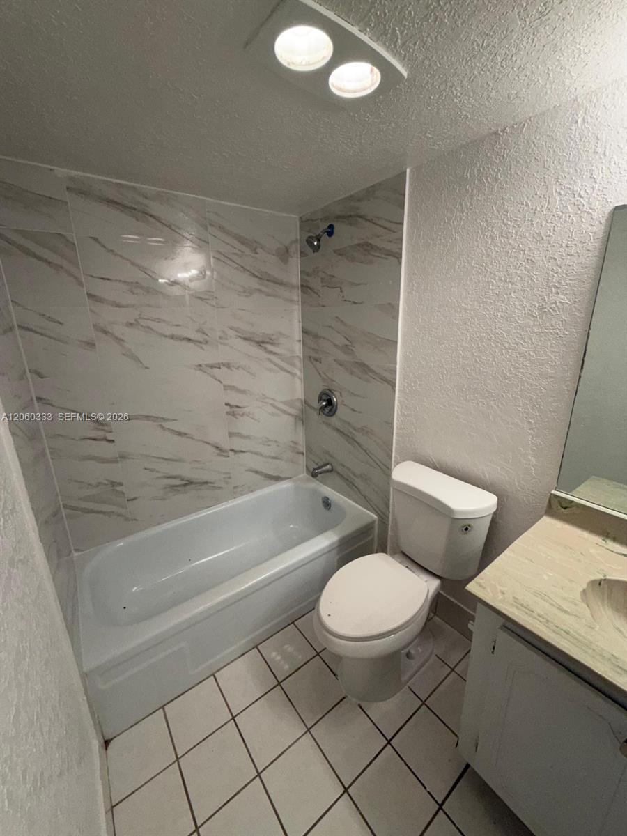 3300 Spanish Moss Ter # 412