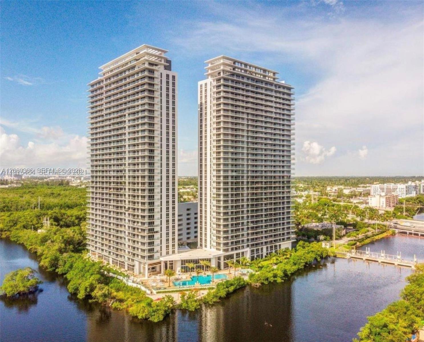 16385 Biscayne Blvd # 1818