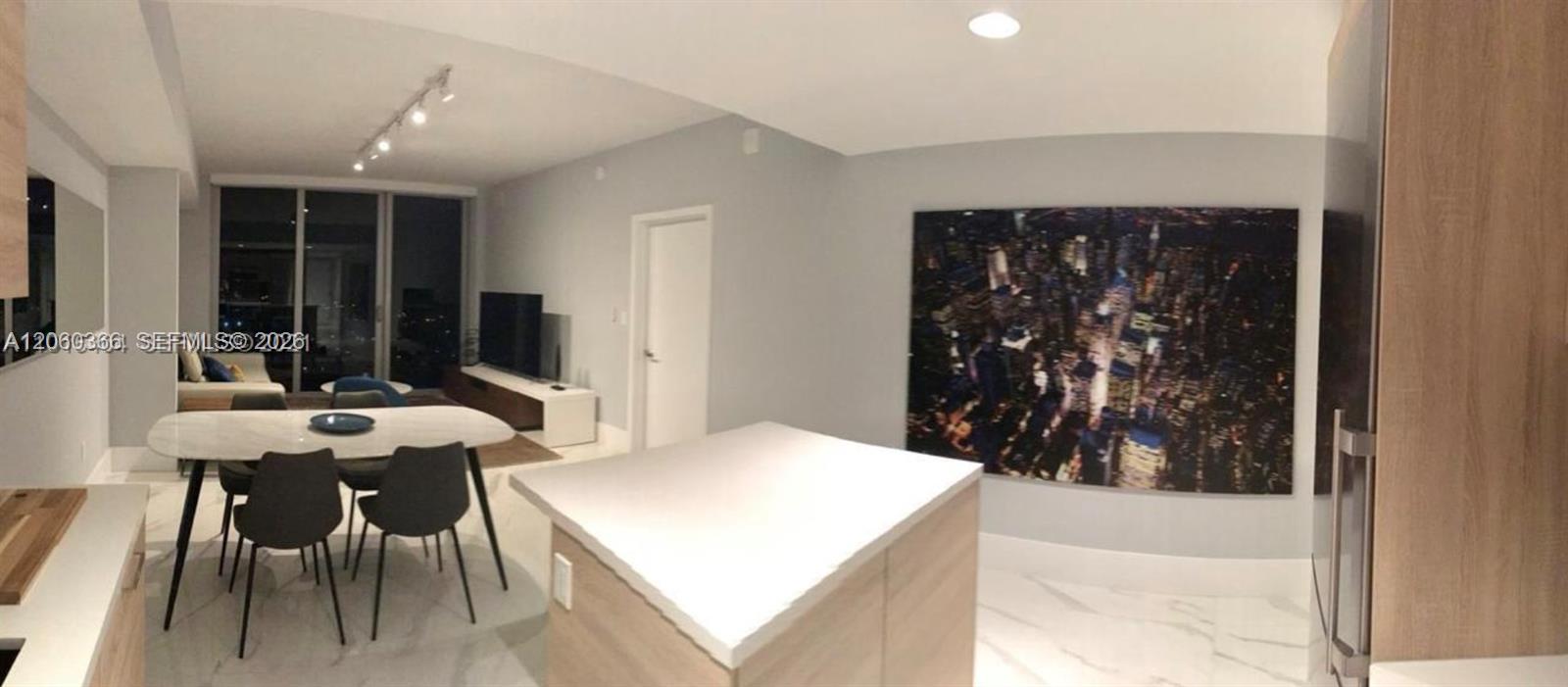 16385 Biscayne Blvd # 1818