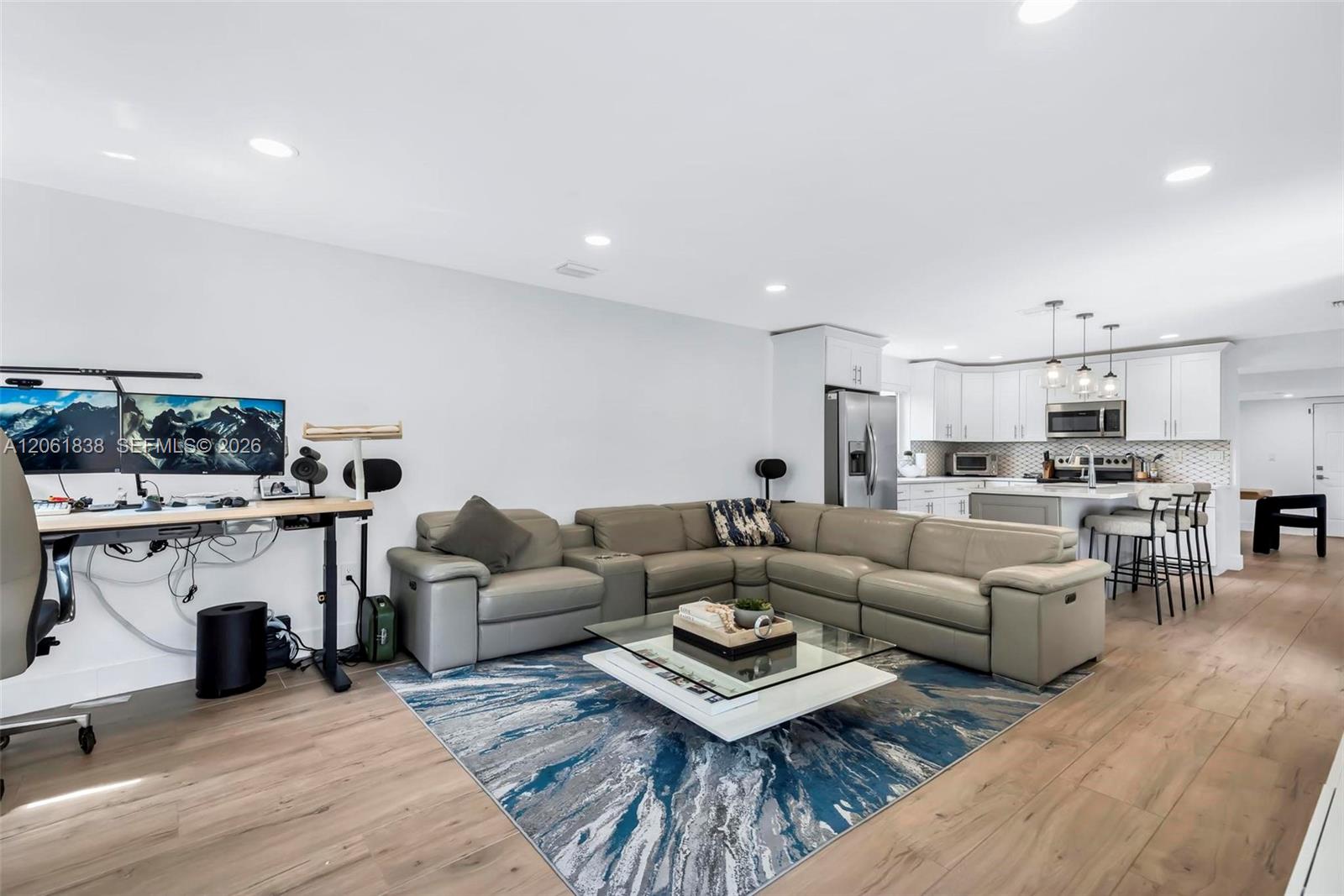 5900 York Ln