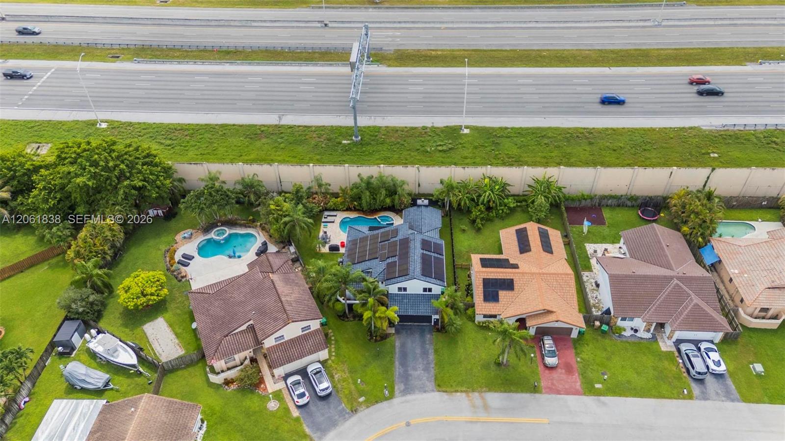 5900 York Ln