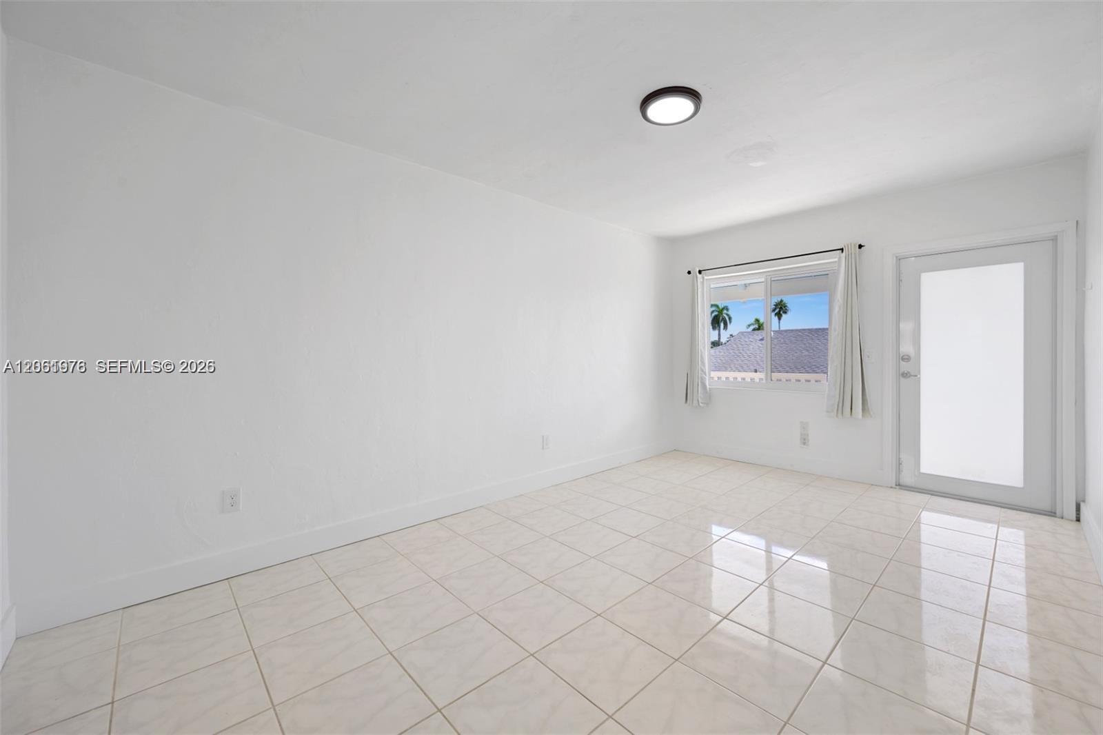 550 NE 82nd Ter # 7
