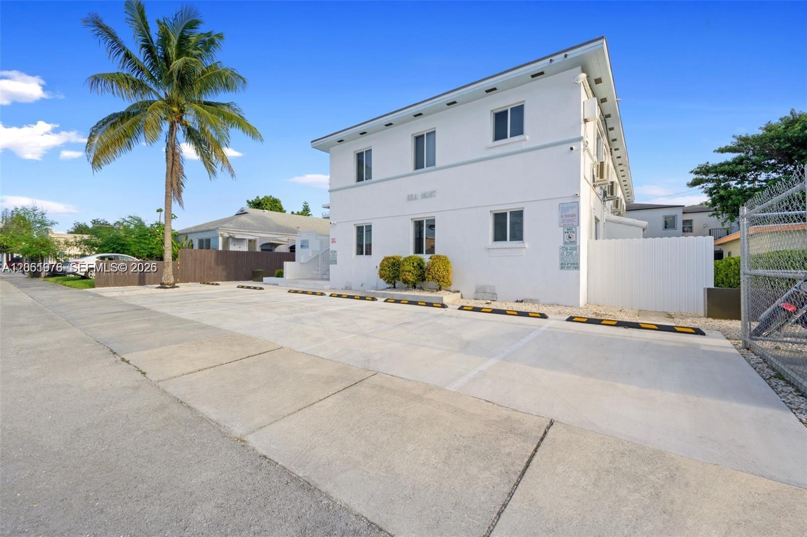 550 NE 82nd Ter # 7