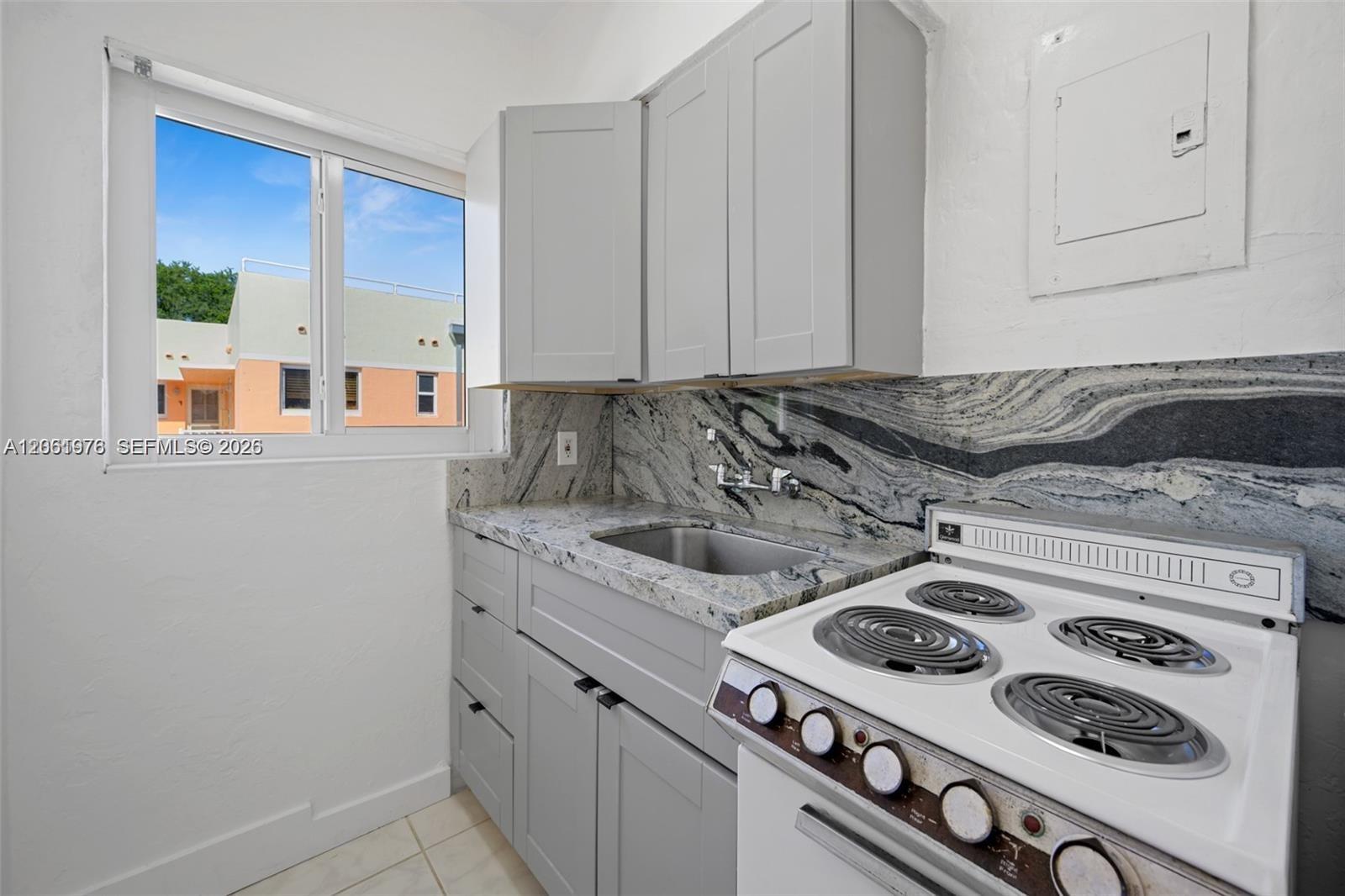 550 NE 82nd Ter # 7